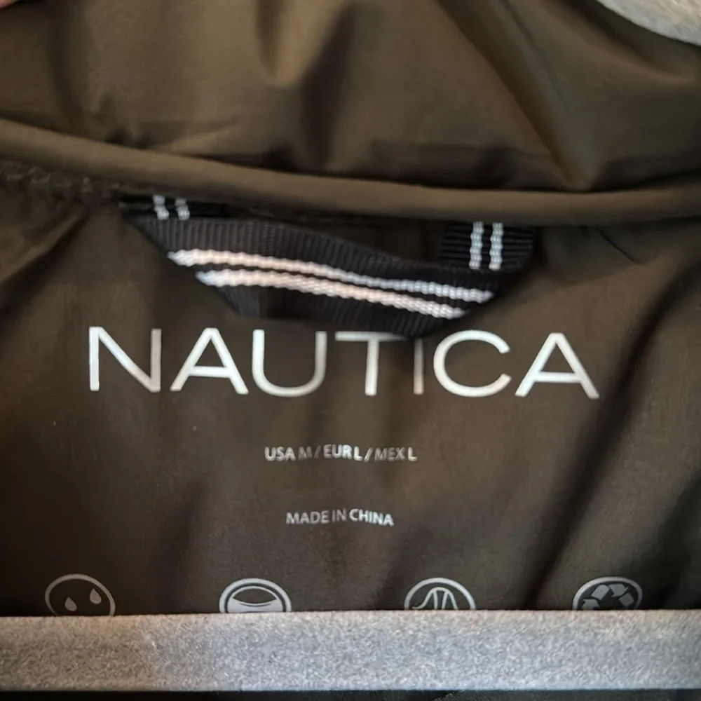 NAU Women's Olive Puffer Jacket - Picture 2 of 3
